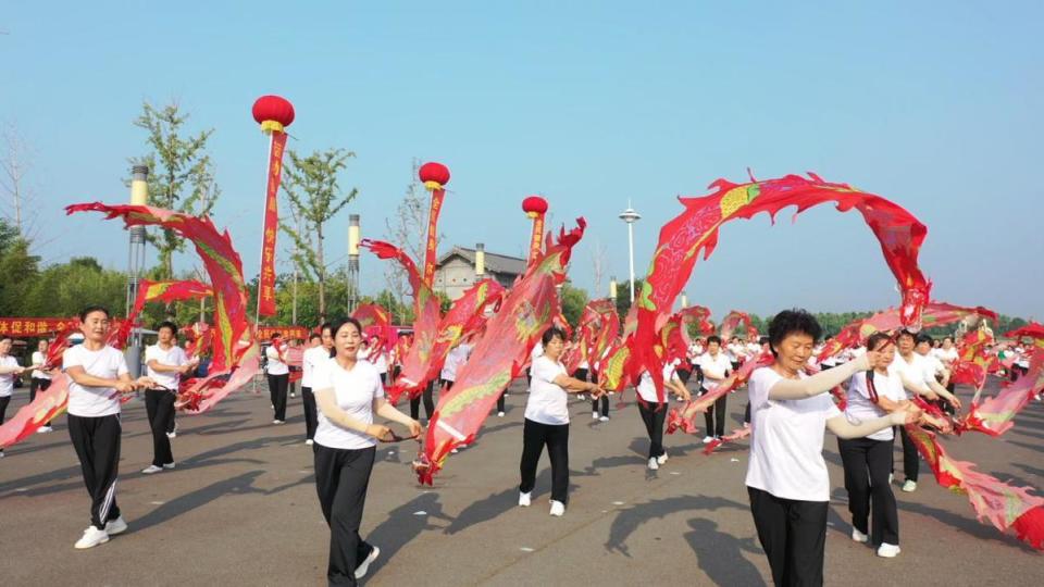 inews, 众阵阵掌声